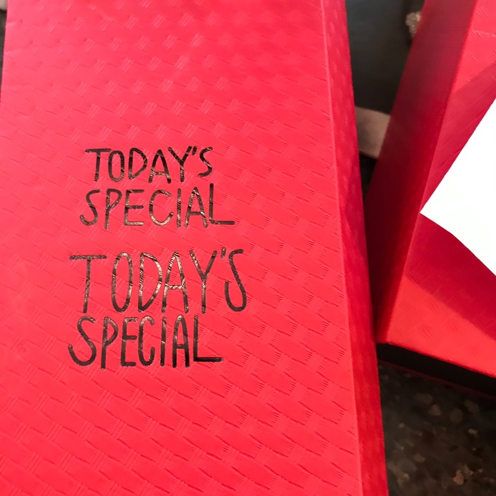 Rose Quartz water bottle LAST ONE!! Great gift!!! - Picture 3 of 3